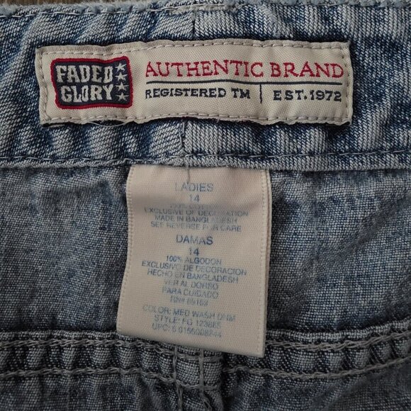 Faded Glory Capri Blue Jeans Floral Embroidery Size 14 - Picture 3 of 8